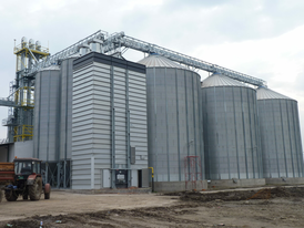 Поточная шахтная зерносушилка с рекуперацией воздуха Strahl 3000FR