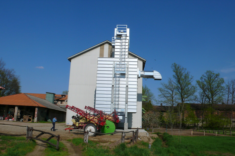 Циклическая шахтная зерносушилка Strahl 606AR