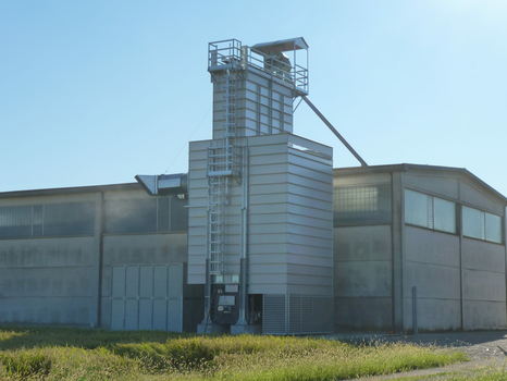 Циклическая шахтная зерносушилка Strahl 811AR