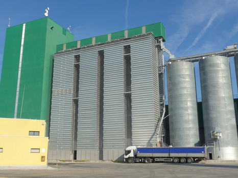 Поточная шахтная зерносушилка с рекуперацией воздуха Strahl 16000FR