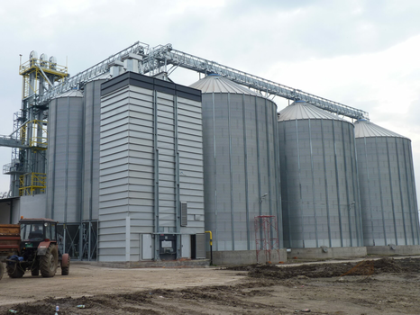 Поточная шахтная зерносушилка с рекуперацией воздуха Strahl 3000FR